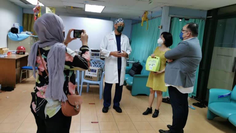 Hospital Kuala Lumpur Receives AEDs Under CovidFund