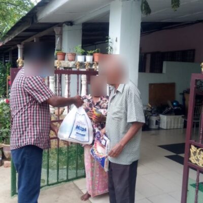 FreeMakan Delivers Grocery Packs to Families in Karak