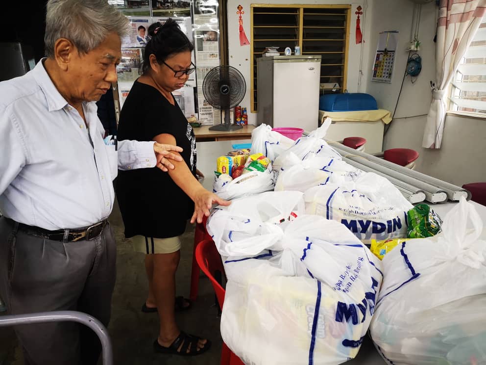 FreeMakan Distributes Groceries To Recipients At Ruman Kasih Old Folks Home